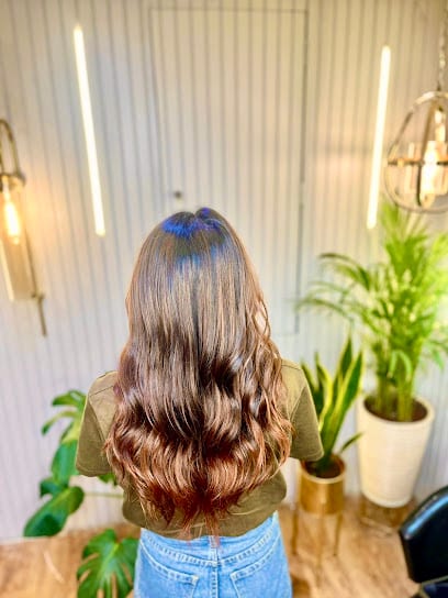 Niks International Salon